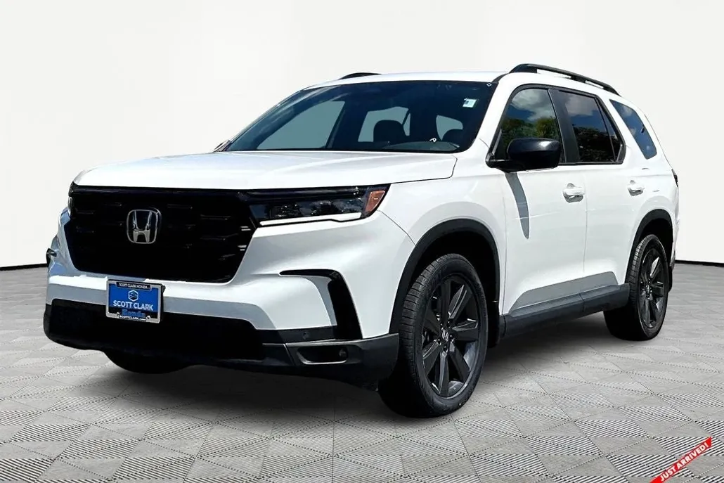 2025 Honda Pilot Sport photo 1