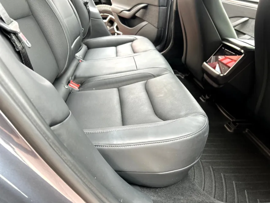 2022 Tesla Model S Plaid AWD photo 12