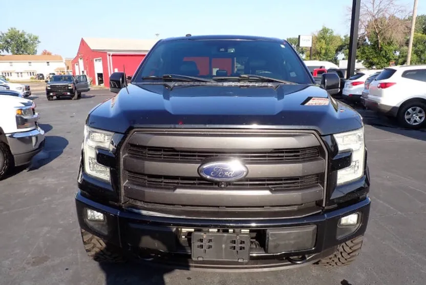 2016 Ford F-150 Lariat photo 1