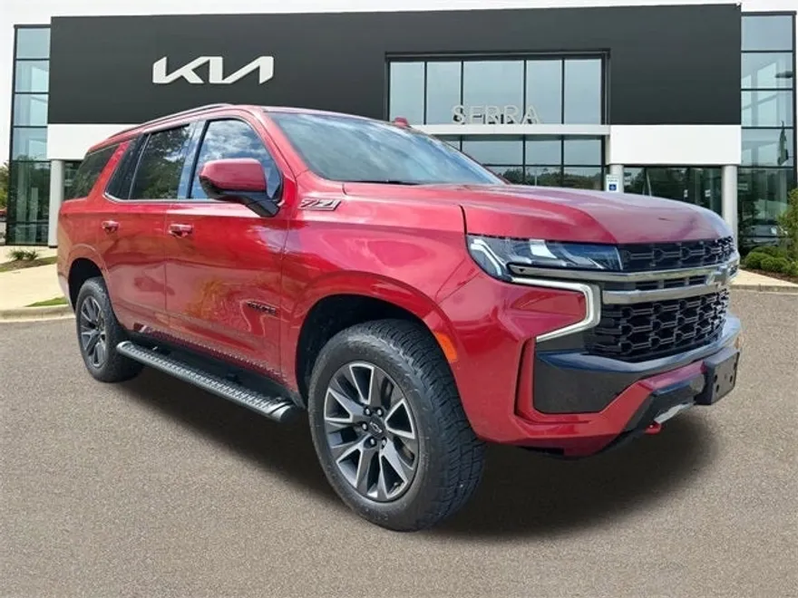 2021 Chevrolet Tahoe Z71 photo 1