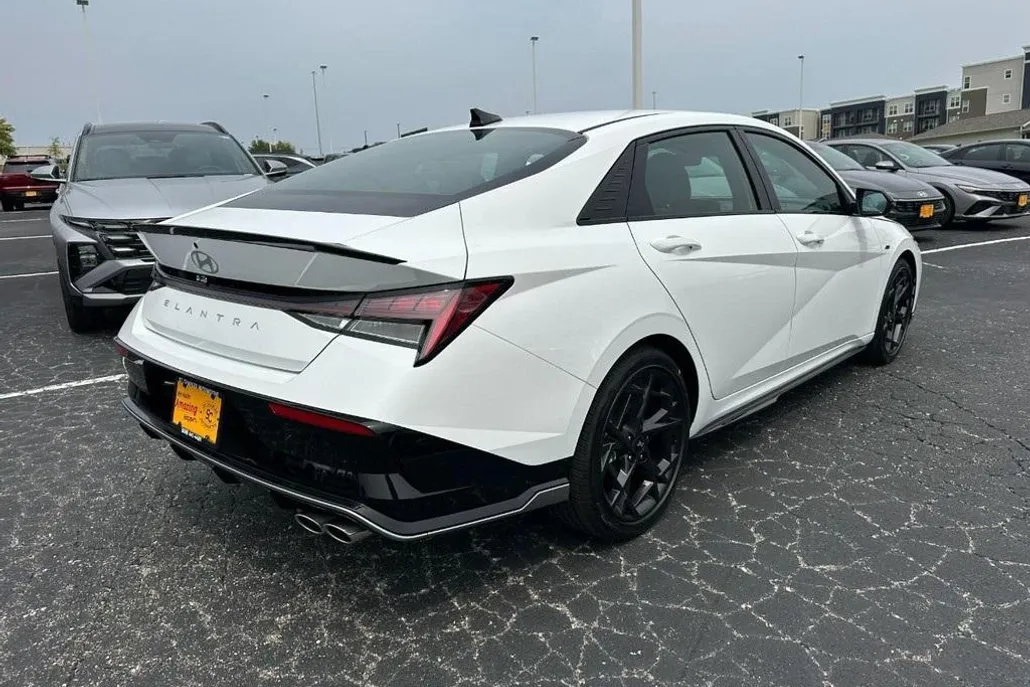 2025 Hyundai Elantra N Line photo 1
