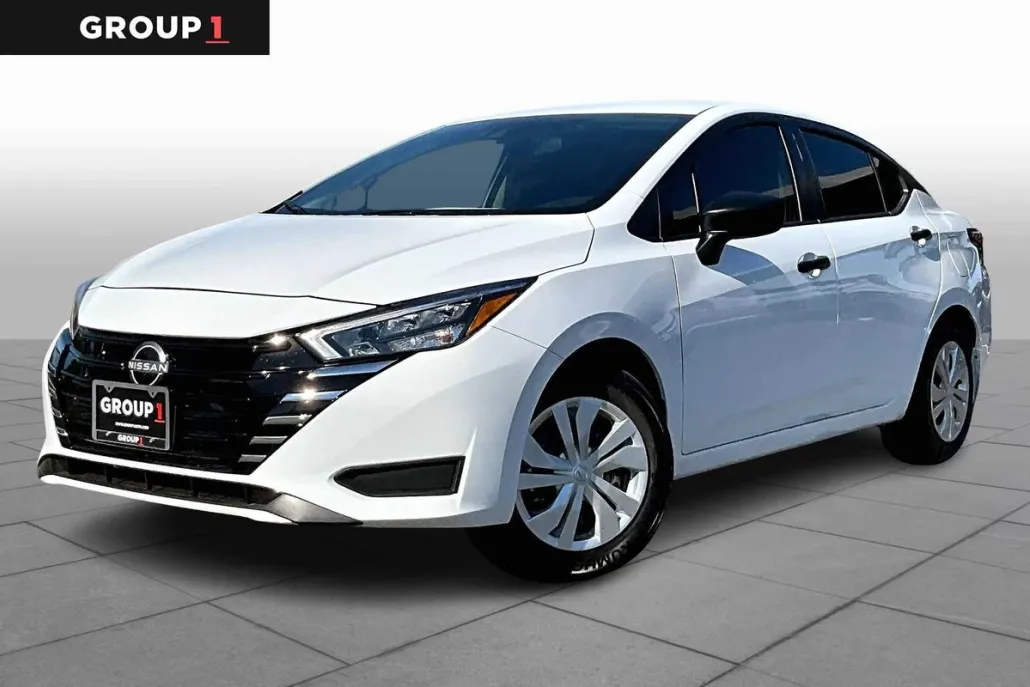 2025 Nissan Versa S photo 1