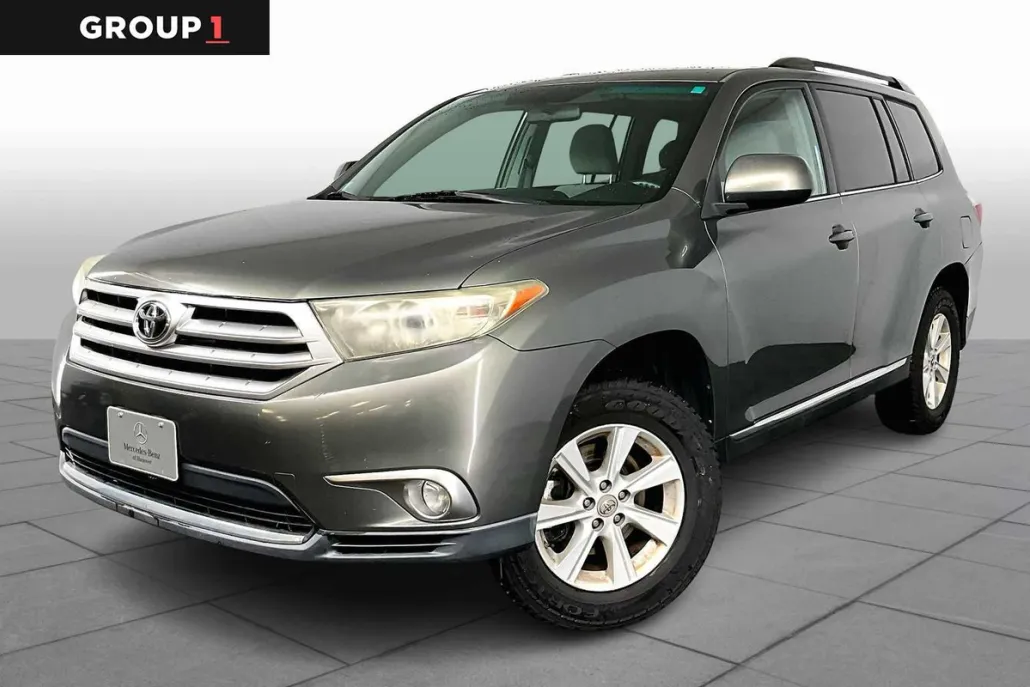 2011 Toyota Highlander Base photo 1