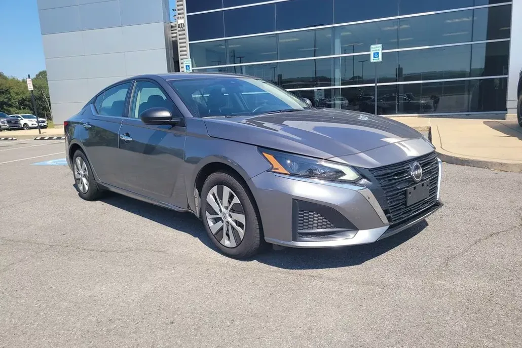2024 Nissan Altima 2.5 S photo 1