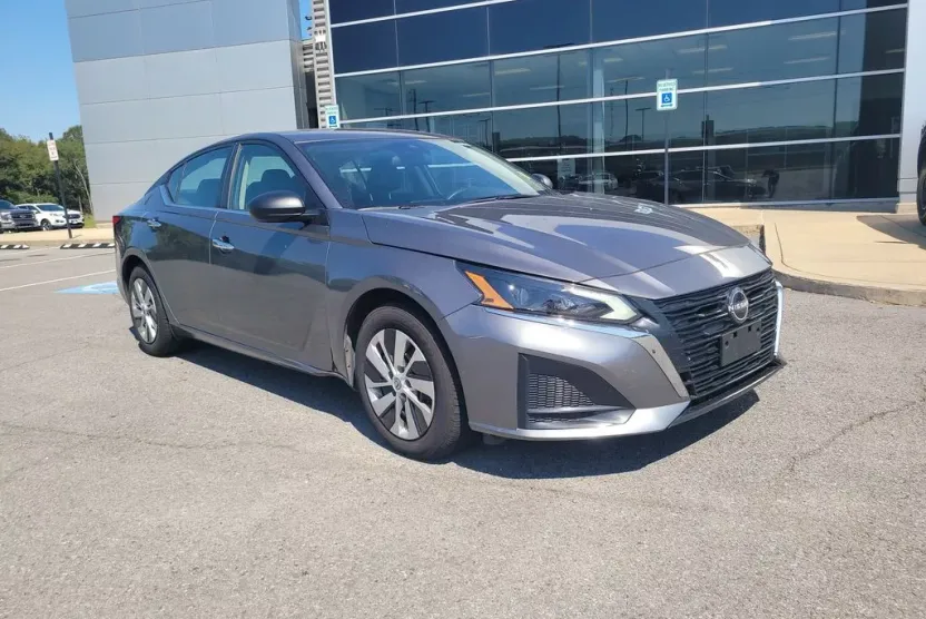 2024 Nissan Altima 2.5 S photo 1
