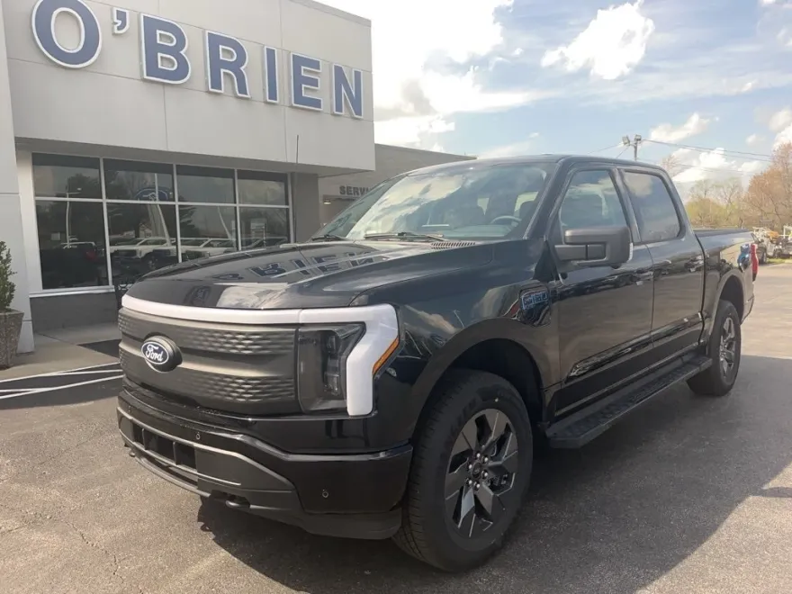 2025 Ford F-150 Lightning photo 1