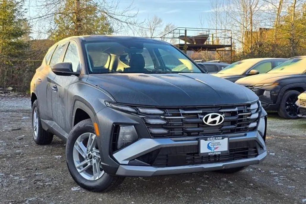 2025 Hyundai Tucson SE photo 1
