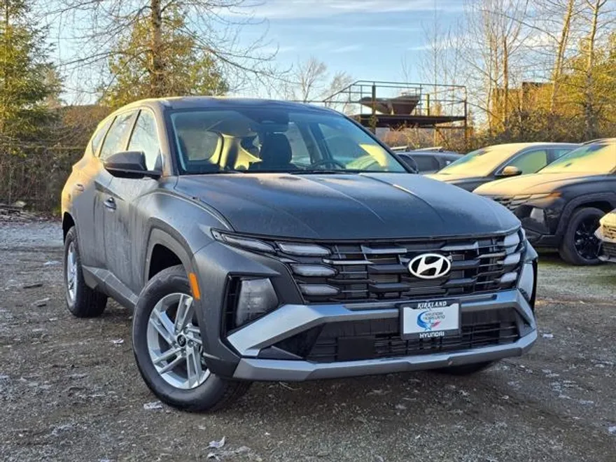 2025 Hyundai Tucson SE photo 1