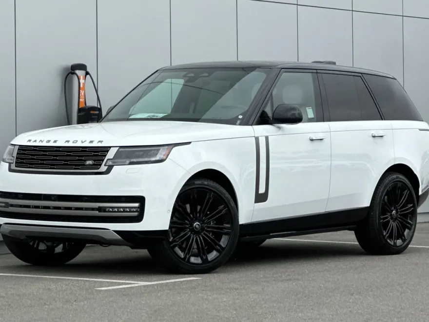 2025 Land Rover Range Rover SE photo 1