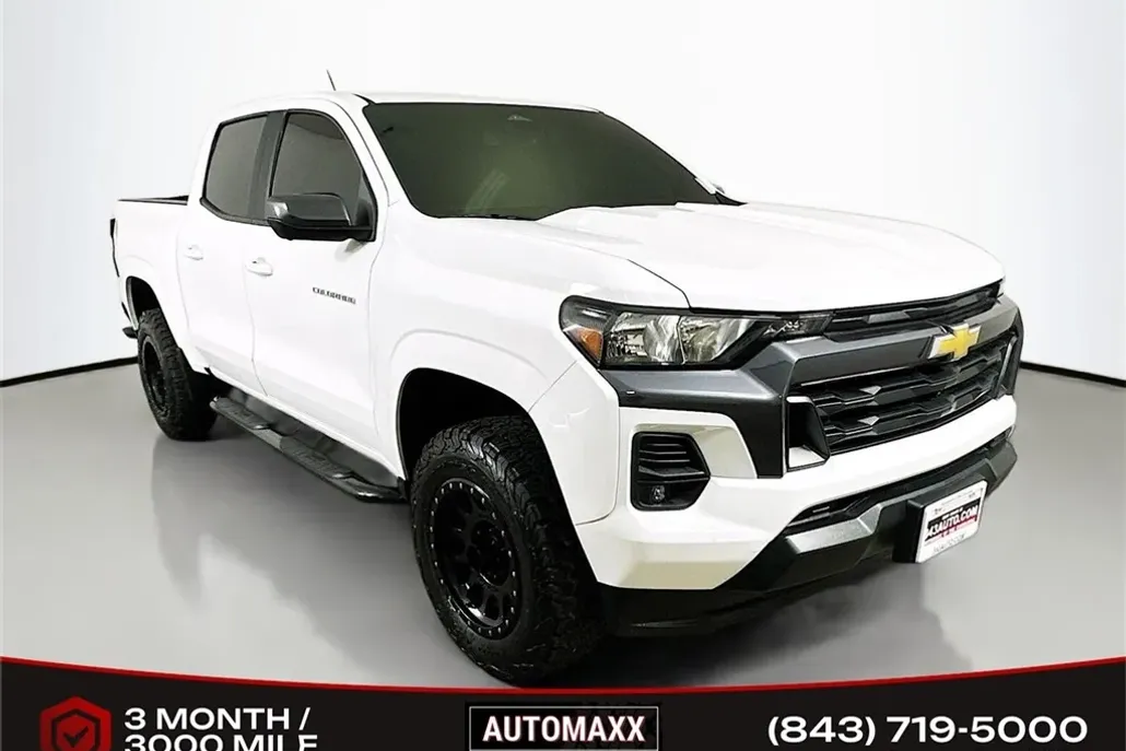 2023 Chevrolet Colorado LT photo 1