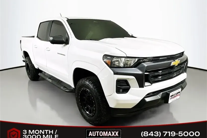 2023 Chevrolet Colorado LT photo 1