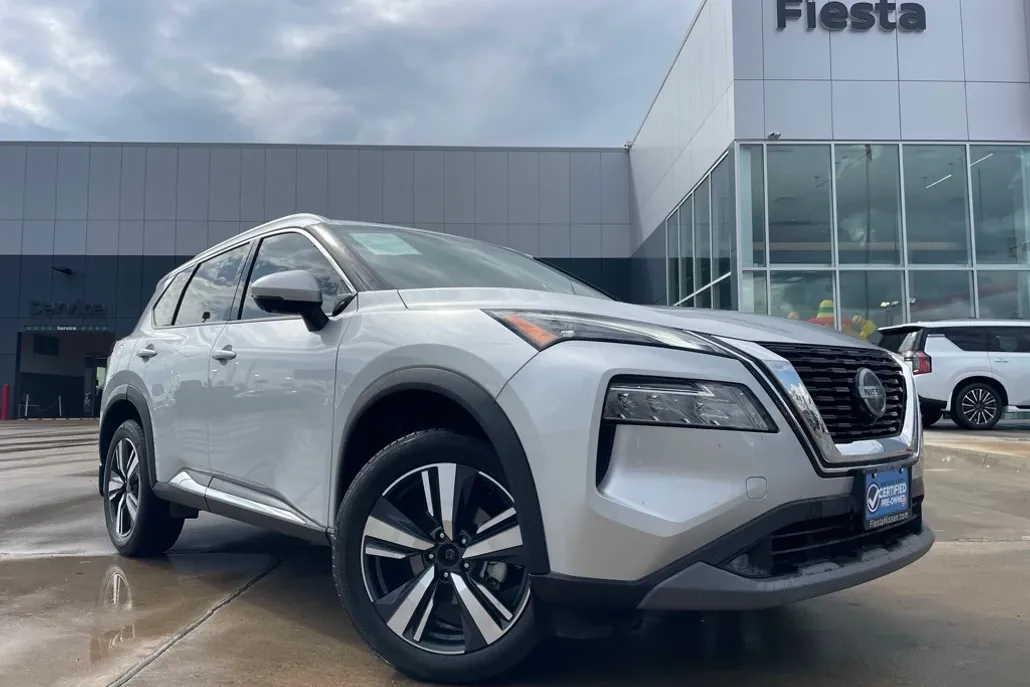 2021 Nissan Rogue SL photo 1