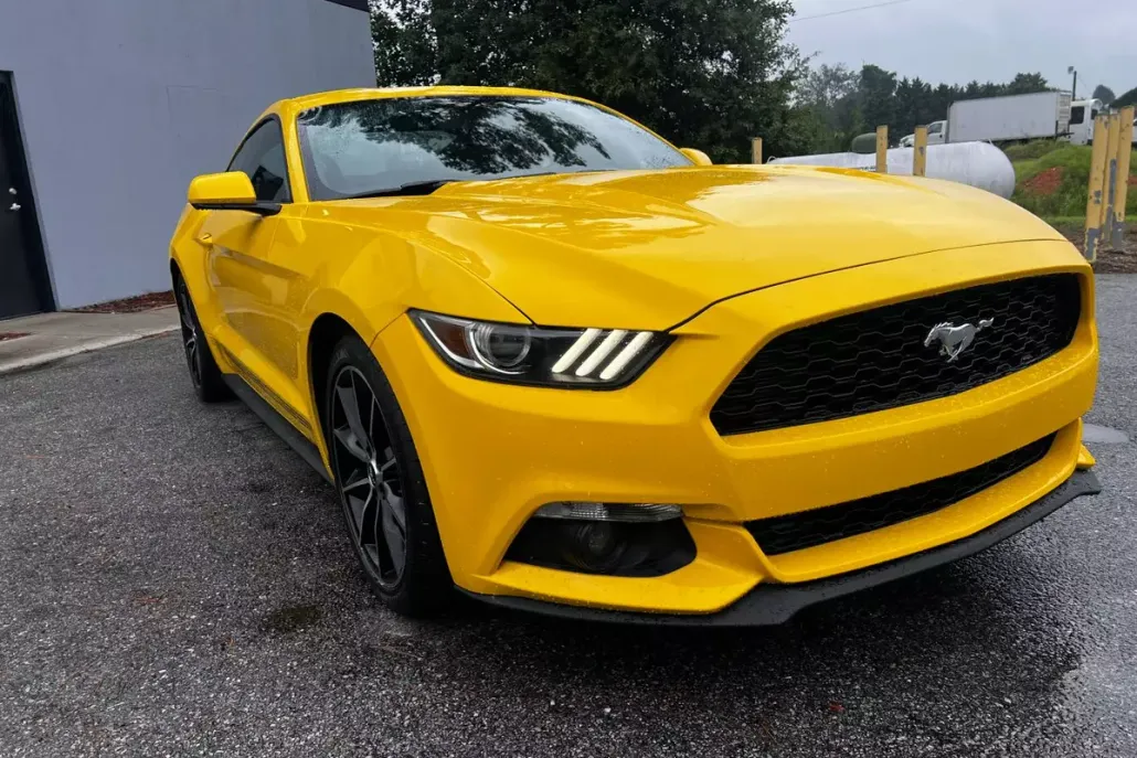2016 Ford Mustang EcoBoost photo 1