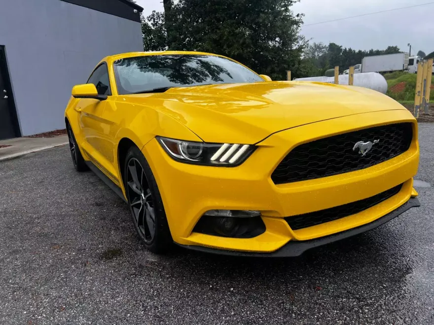 2016 Ford Mustang EcoBoost photo 1