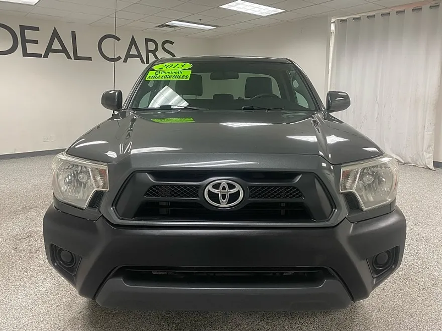 2013 Toyota Tacoma photo 1