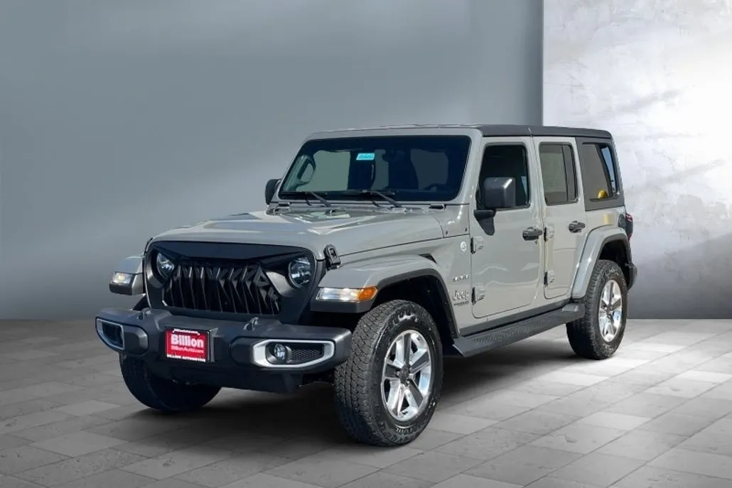 2021 Jeep Wrangler Unlimited Sahara photo 1