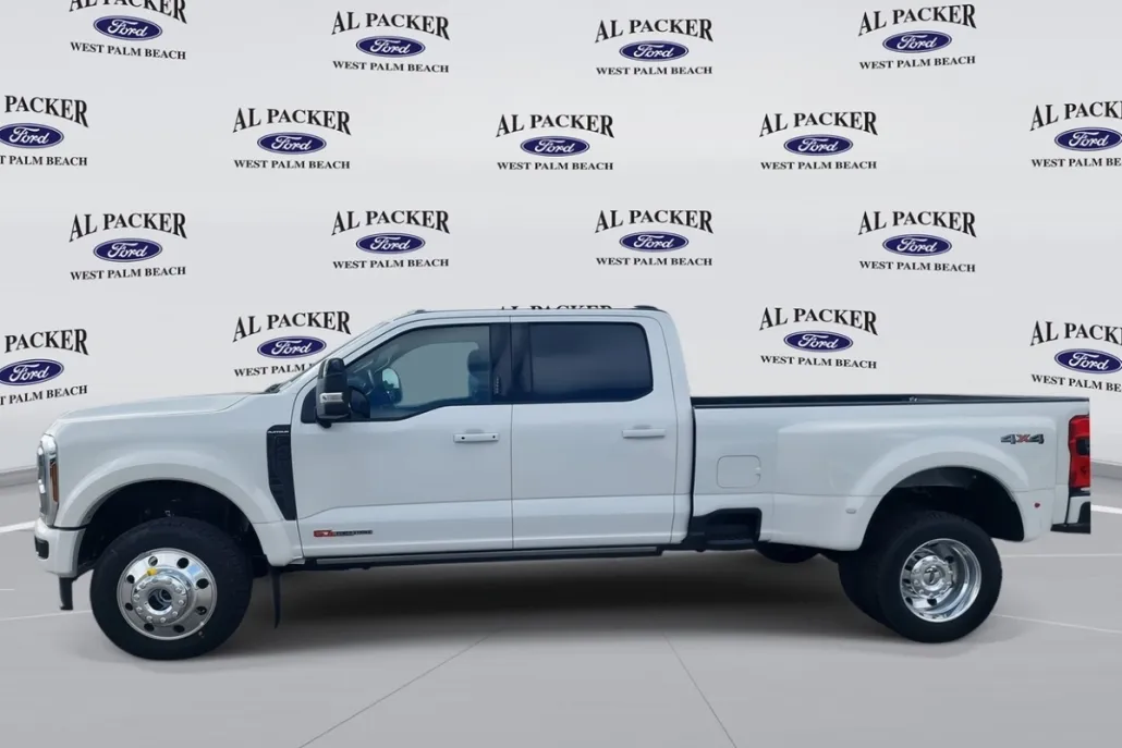 2026 Ford F-450 Platinum photo 1