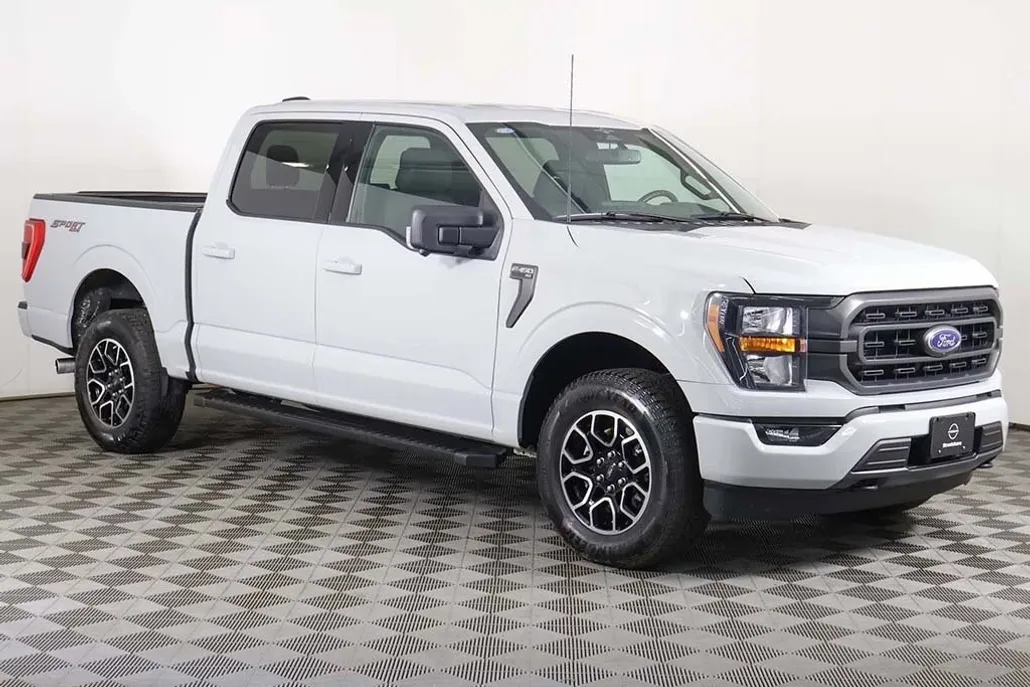 2023 Ford F-150 XLT photo 1