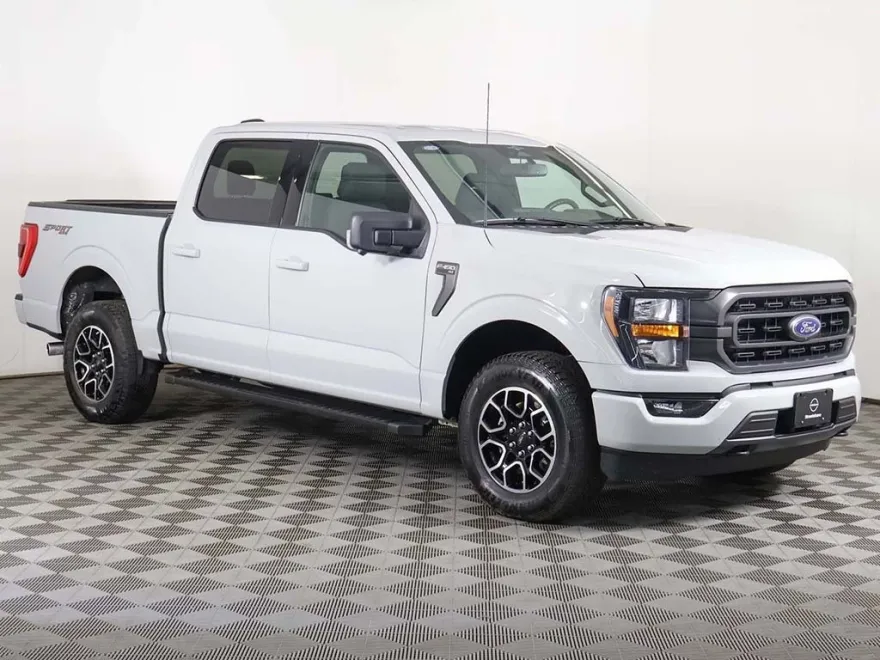 2023 Ford F-150 XLT photo 1