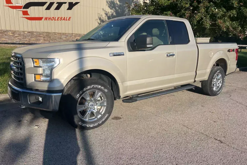 2017 Ford F-150 XLT photo 1