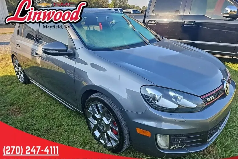 2013 Volkswagen Golf GTI Base photo 1