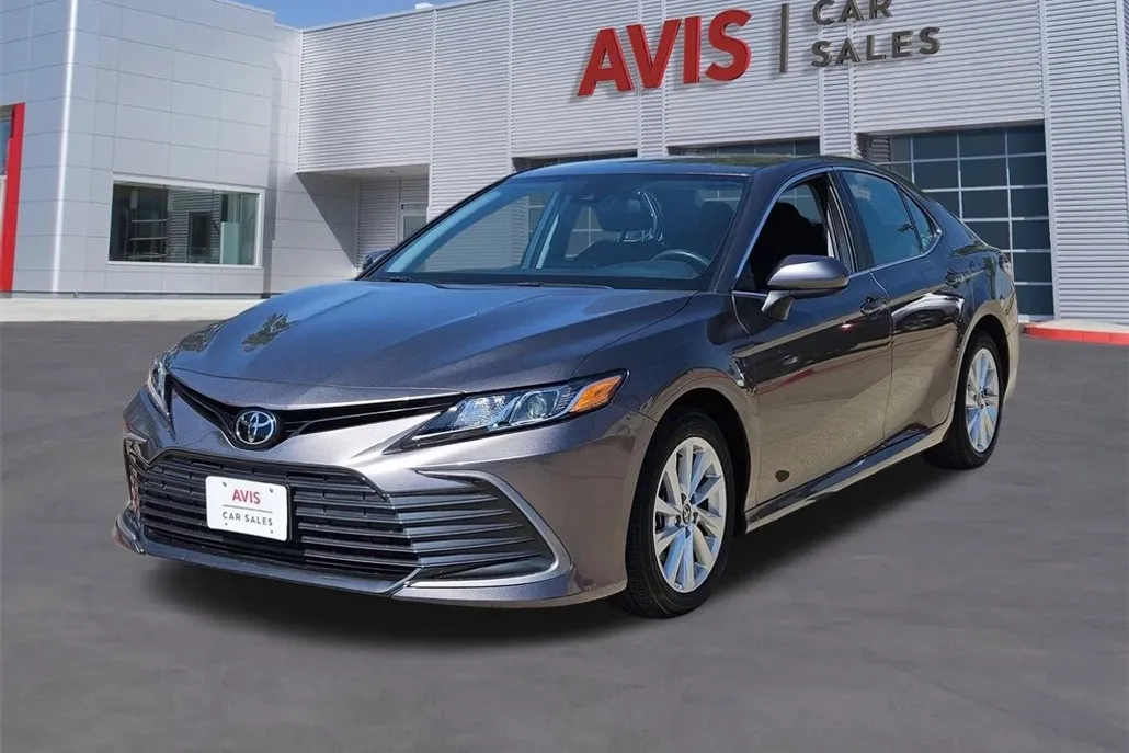 2024 Toyota Camry LE photo 1