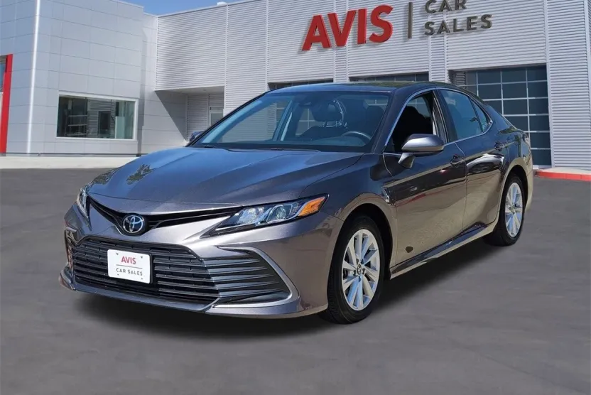 2024 Toyota Camry LE photo 1