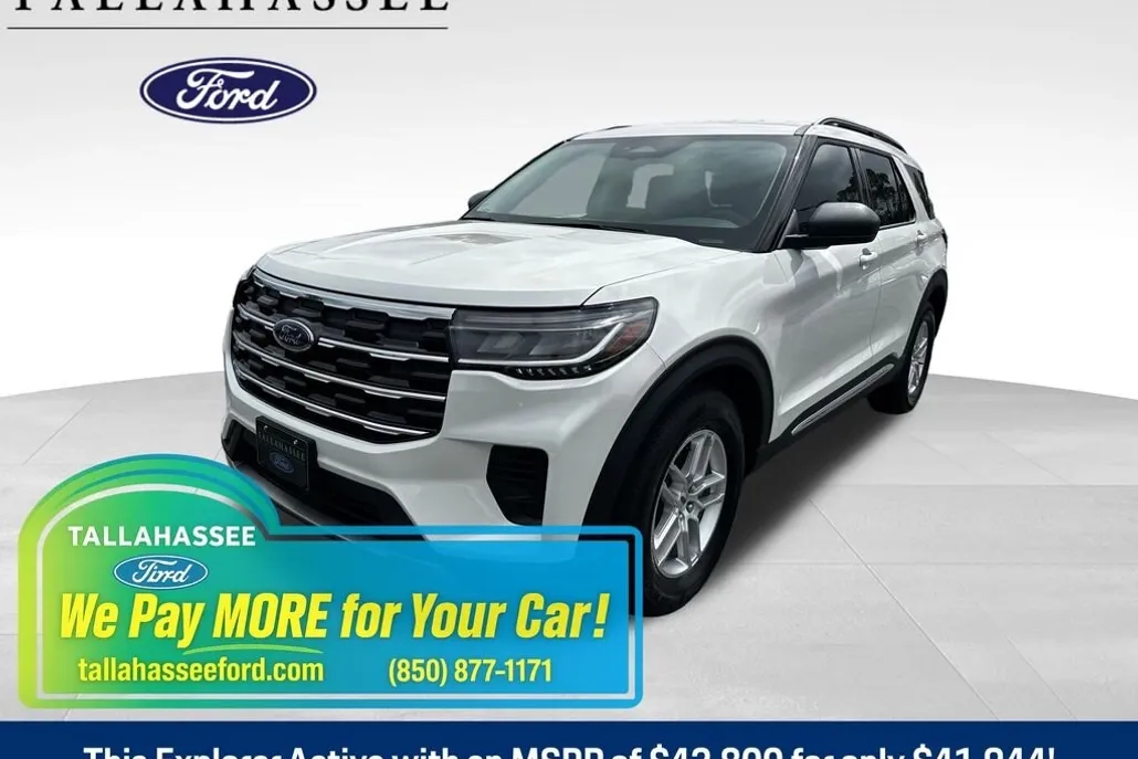 2025 Ford Explorer photo 1