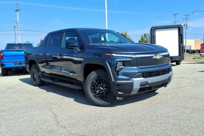 2026 Chevrolet Silverado EV LT photo 1