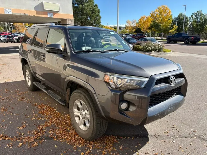 2014 Toyota 4Runner SR5 photo 1