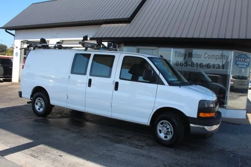 2022 Chevrolet Express 2500 Cargo Van photo 1