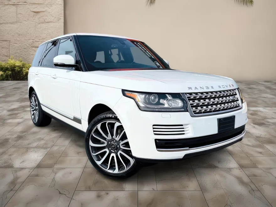 2015 Land Rover Range Rover HSE photo 1