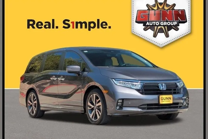 2023 Honda Odyssey Touring photo 1