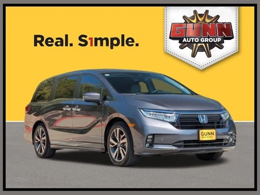2023 Honda Odyssey Touring photo 1