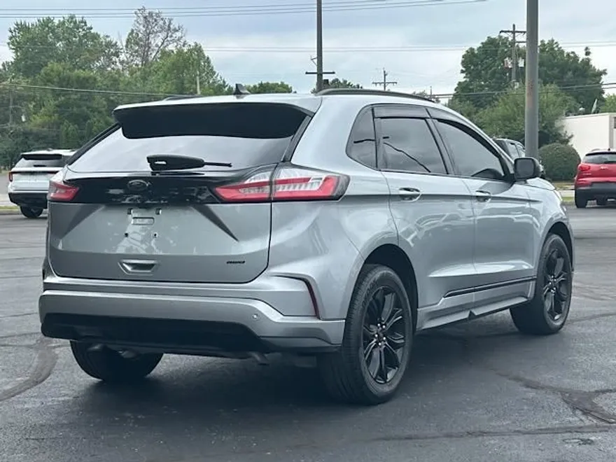 2023 Ford Edge SE photo 7
