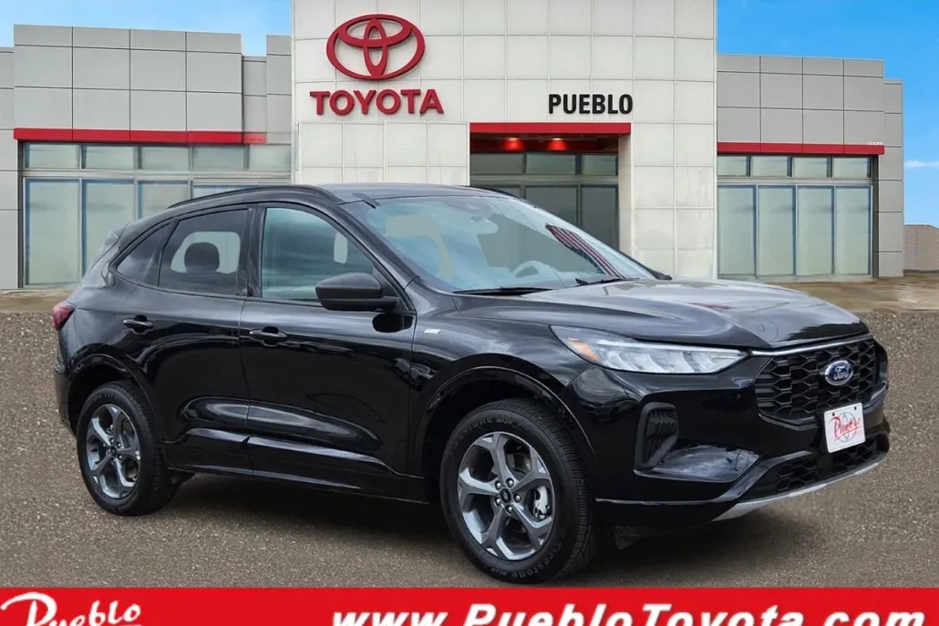 2024 Ford Escape ST-Line photo 1