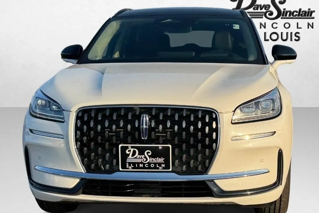 2025 Lincoln Corsair Grand Touring photo 1