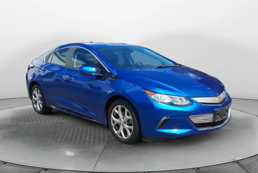 2017 Chevrolet Volt Premier photo 1
