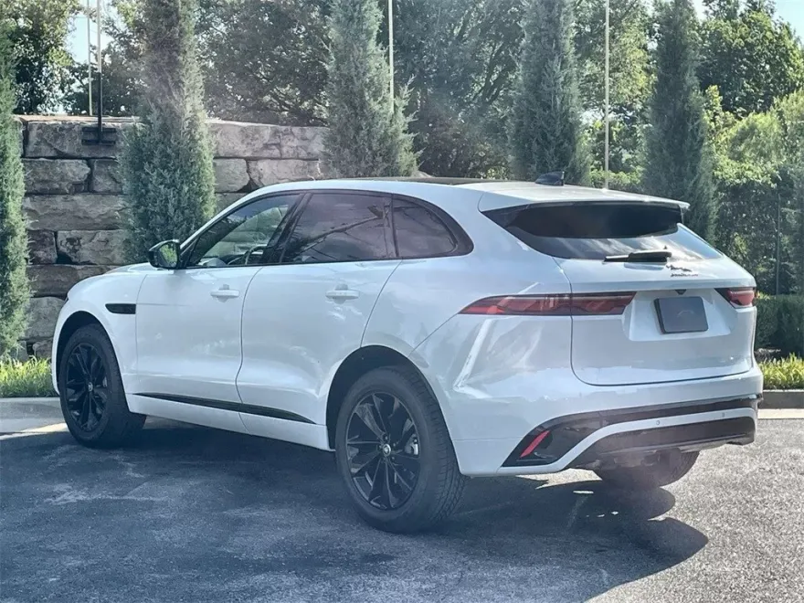 2025 Jaguar F-PACE P250 R-Sport photo 1