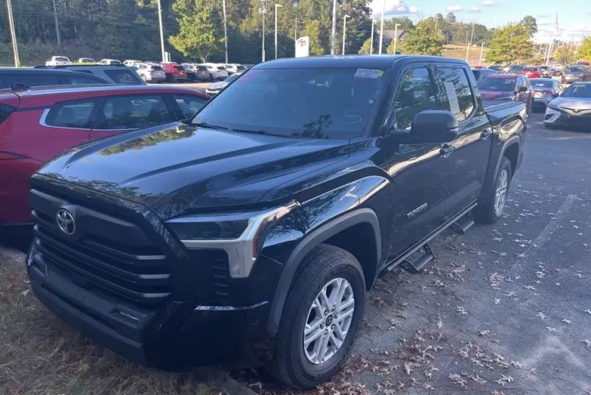 2022 Toyota Tundra SR5 photo 1