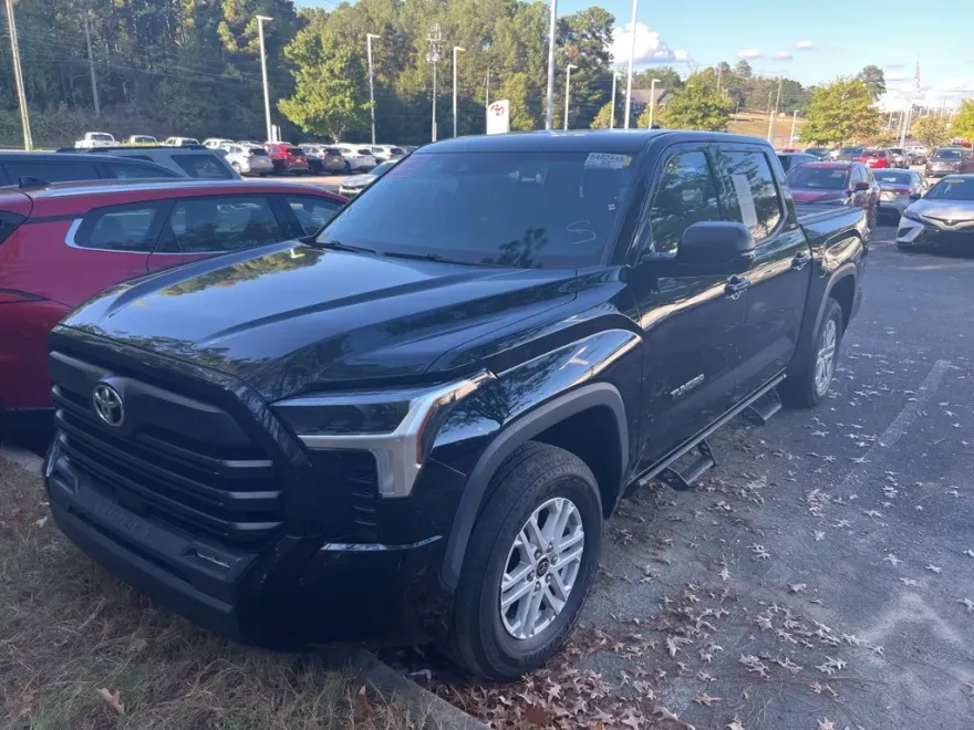 2022 Toyota Tundra SR5 photo 1