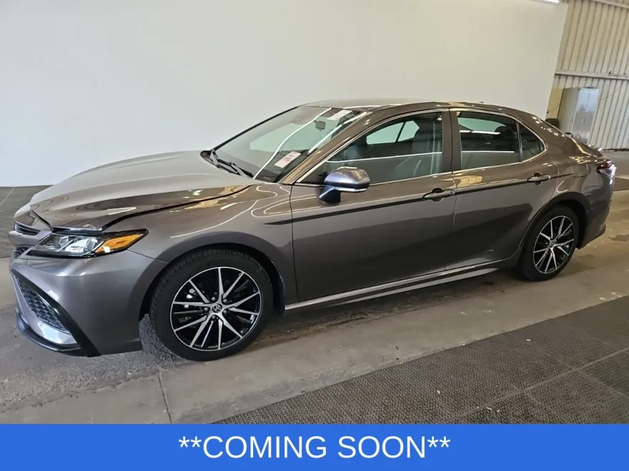 2023 Toyota Camry Hybrid SE photo 1