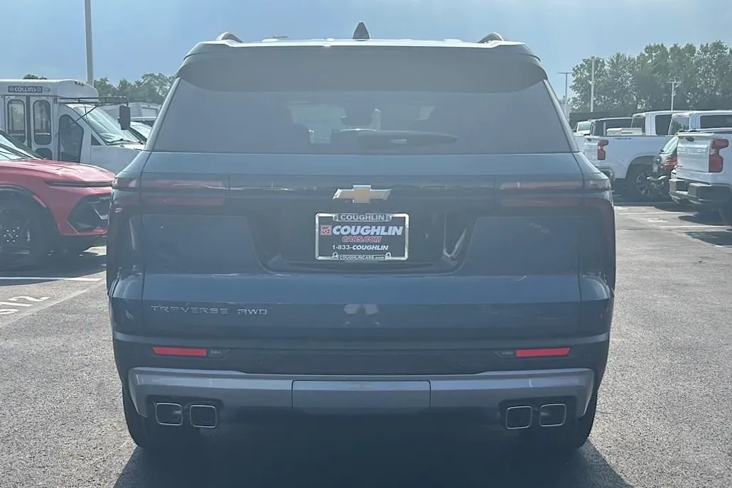 2026 Chevrolet Traverse photo 1