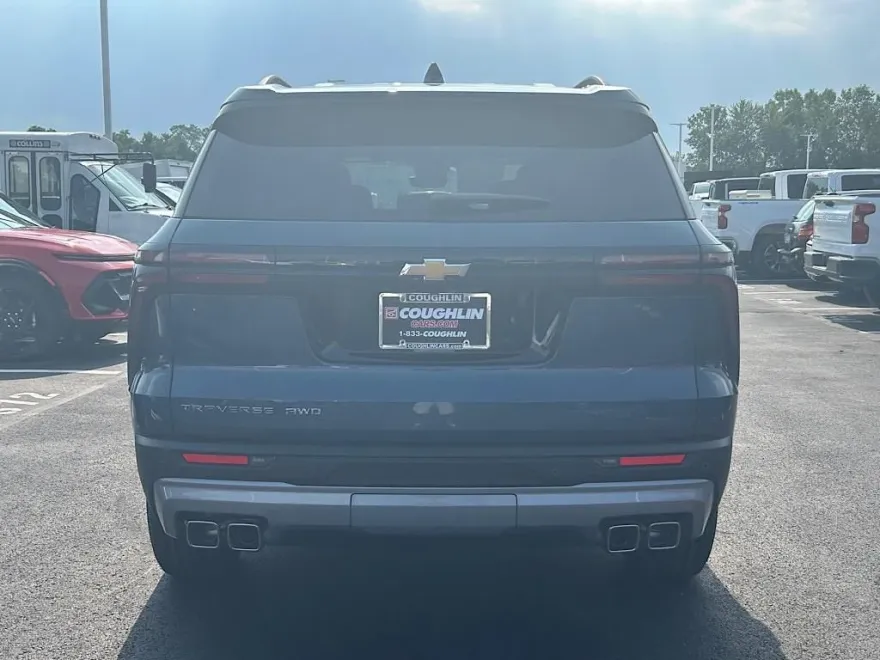 2026 Chevrolet Traverse photo 1