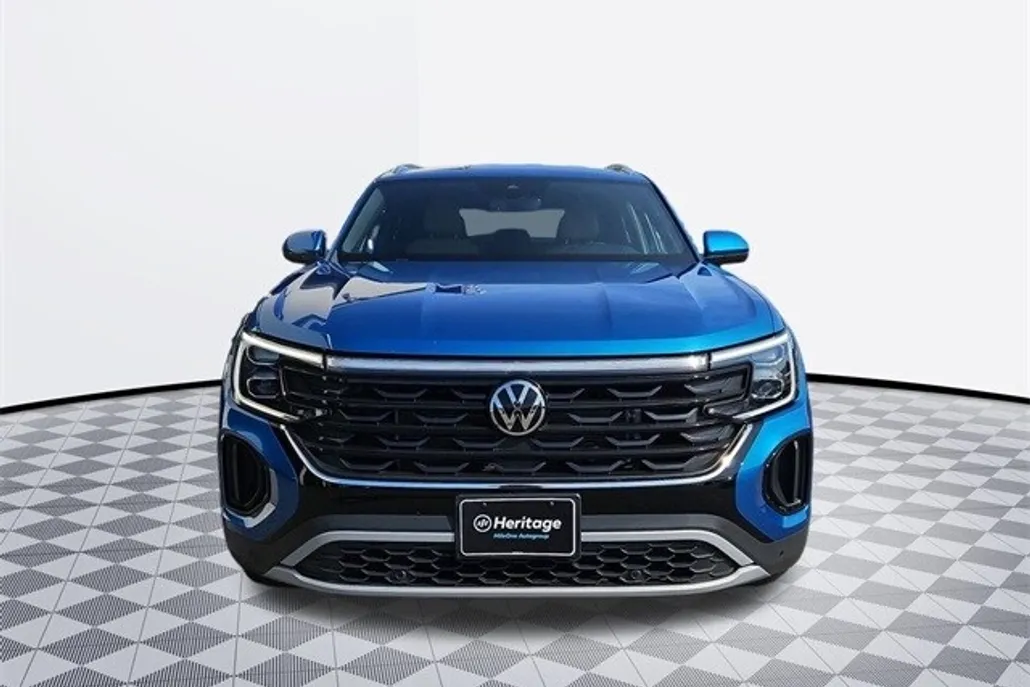2024 Volkswagen Atlas Cross Sport SE Technology photo 1