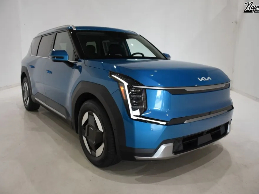 2026 Kia EV9 Wind photo 1