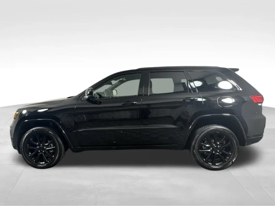 2022 Jeep Cherokee Laredo X photo 1