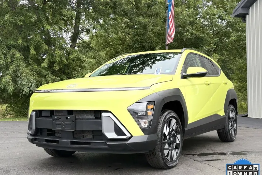 2025 Hyundai Kona SEL photo 1
