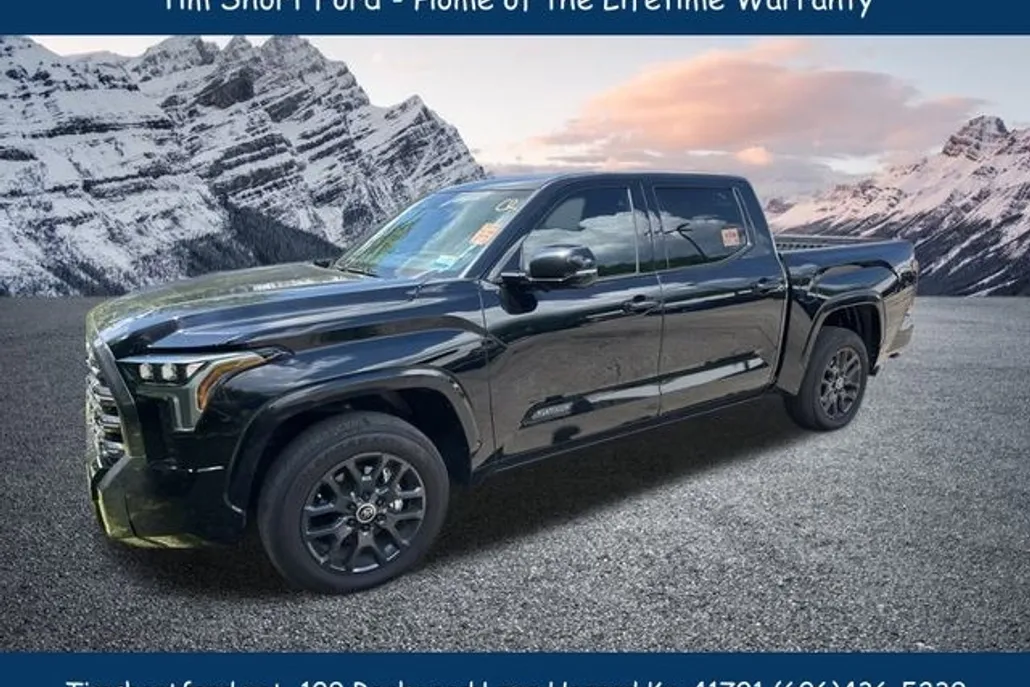 2024 Toyota Tundra Platinum CrewMax photo 1