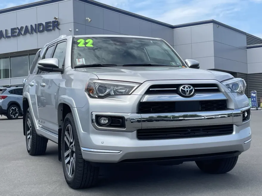 2022 Toyota 4Runner Limited 4WD photo 1